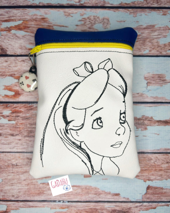 Alicia zipper bag Machine Embroidery Design 5X7