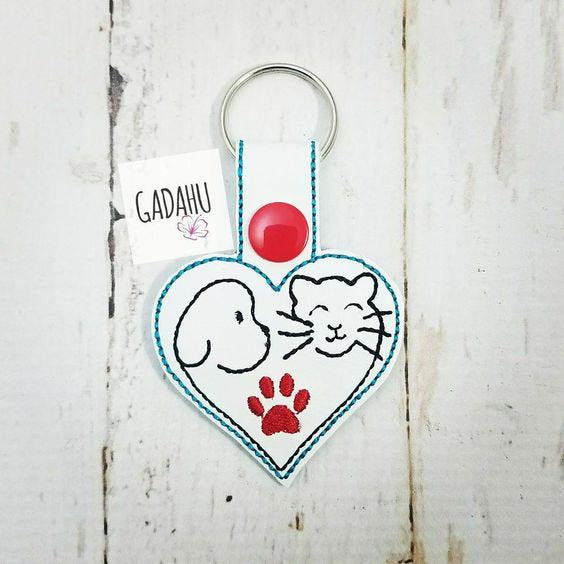 Dog-Cat Love Snap tab Key Fob ITH Embroidery Design file